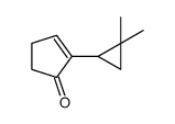 2-(2,2-dimethylcyclopropyl)cyclopent-2-en-1-one结构式