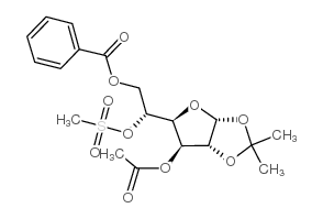 3-O-乙酰基-6-O-苯甲酰-5-O-(甲磺酰)-1,2-O-异亚丙基-Alpha-D-呋喃葡萄糖结构式