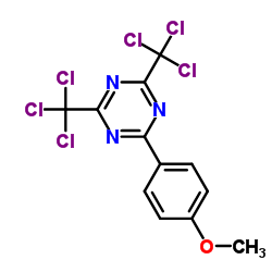 2-(4-甲氧苯基)-4,6-双(三氯甲基) -1,3,5-三嗪结构式