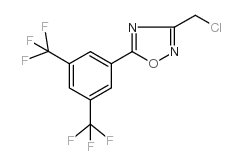 5-[3,5-双(三氟甲基)苯基]-3-(氯甲基)-1,2,4-噁二唑结构式