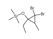 1,1-dibromo-2-ethyl-3-methyl-2-trimethylsilanyloxy-cyclopropane结构式
