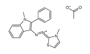 3-甲基-2-[(1-甲基-2-苯基-1H-吲哚-3基)偶氮基]噻唑翁乙酸盐结构式