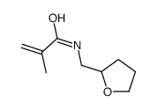2-methyl-N-(oxolan-2-ylmethyl)prop-2-enamide结构式