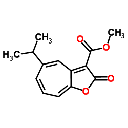 5-异丙基-3-(甲氧羰基)-2H-环庚烷[b]呋喃-2-酮结构式