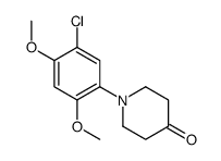 1-(5-氯-2,4-二甲氧基苯基)-4-哌啶酮结构式