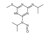 N-[4-methylsulfanyl-6-(propan-2-ylamino)-1,3,5-triazin-2-yl]-N-propan-2-ylnitrous amide结构式