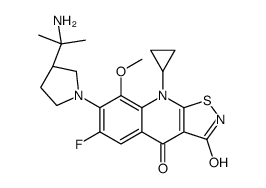 7-[(3R)-3-(2-aminopropan-2-yl)pyrrolidin-1-yl]-9-cyclopropyl-6-fluoro-8-methoxy-[1,2]thiazolo[5,4-b]quinoline-3,4-dione结构式