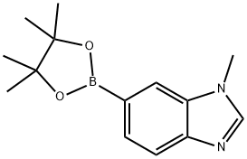 1-甲基-6-(4,4,5,5-四甲基-1,3,2-二氧硼杂环戊烷-2-基)-1H-苯并[d]咪唑结构式