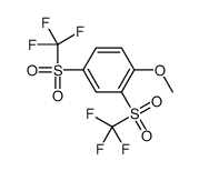 1-methoxy-2,4-bis(trifluoromethylsulfonyl)benzene结构式