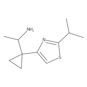 1-{1-[2-(Propan-2-yl)-1,3-thiazol-4-yl]cyclopropyl}ethan-1-amine结构式