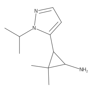 rac-(1R,3S)-2,2-dimethyl-3-[1-(propan-2-yl)-1H-pyrazol-5-yl]cyclopropan-1-amine结构式