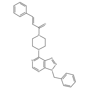 (Z)-1-(4-(3-benzyl-3H-[1,2,3]triazolo[4,5-d]pyrimidin-7-yl)piperazin-1-yl)-3-phenylprop-2-en-1-one结构式